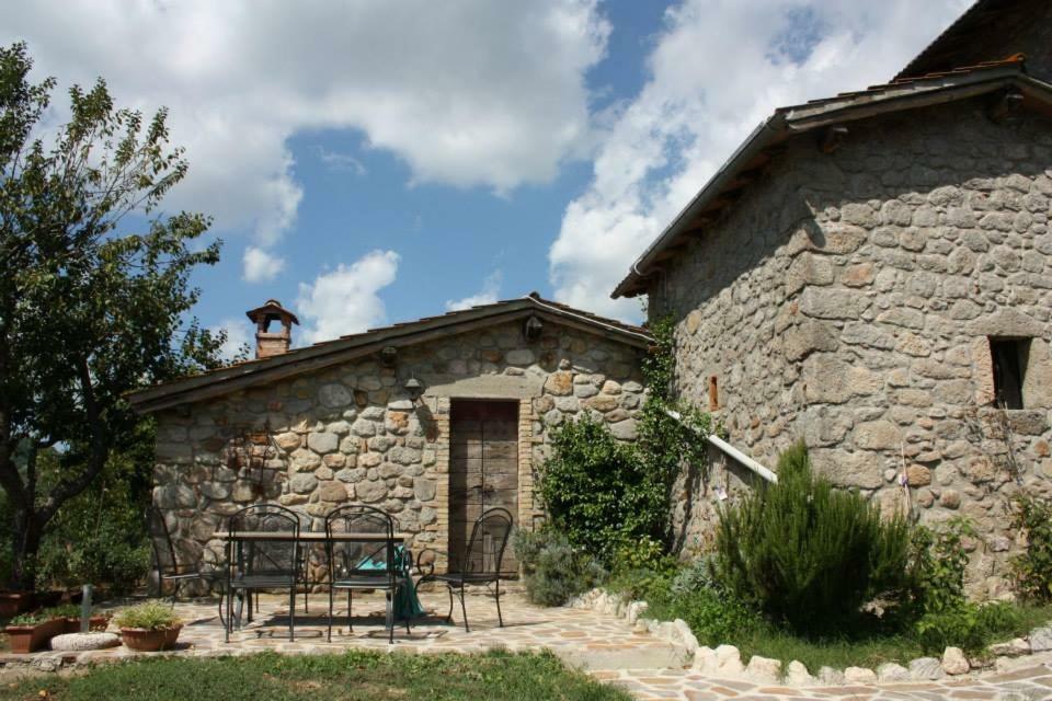 Podere I Casaloni - La Casa Nel Bosco Torniella Exterior foto